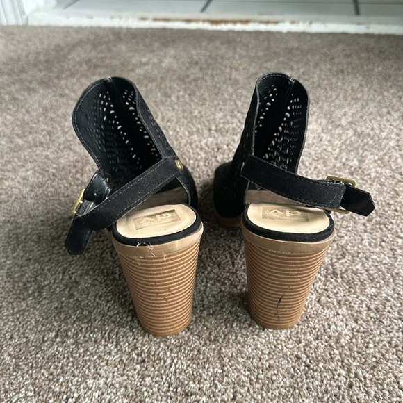 Dolce Vita open toed cut out heels - Picture 3 of 4